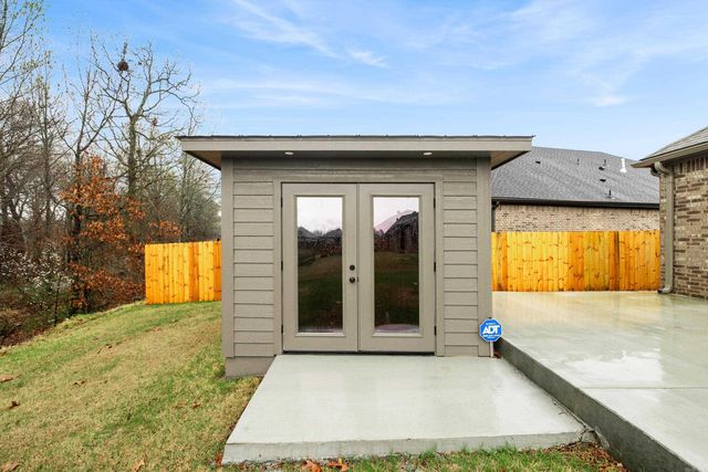 213 Lainey Drive, Maumelle, AR 72113