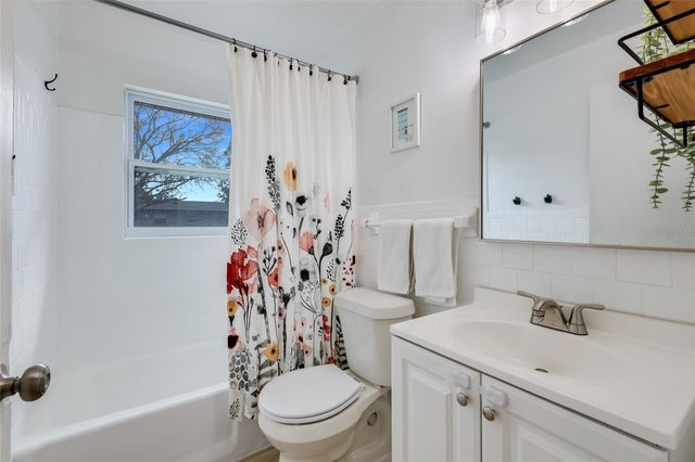 2415 18TH STREET COURT E, Bradenton, FL 34208