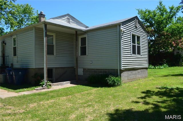 9578 Breckenridge Road, Breckenridge Hills, MO 63114