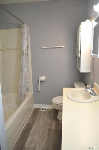 9578 Breckenridge Road, Breckenridge Hills, MO 63114