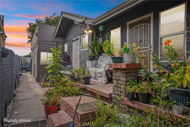 1844 Atlantic Avenue, Long Beach, CA 90806
