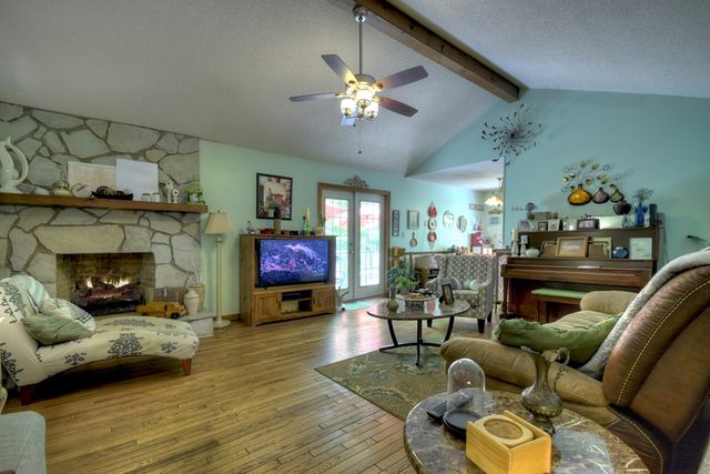 1359 Salem Road, Mineral Bluff, GA 30559