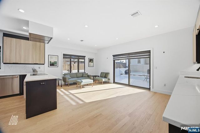 256A 7th Street, Palisades Park, NJ 07650