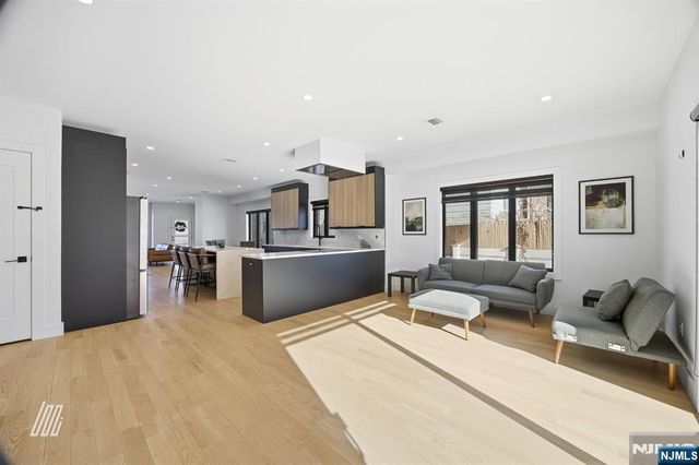 256A 7th Street, Palisades Park, NJ 07650