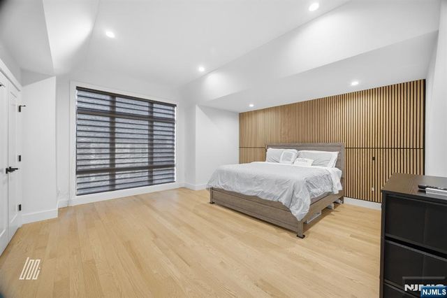 256A 7th Street, Palisades Park, NJ 07650