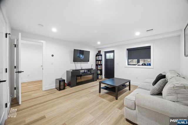 256A 7th Street, Palisades Park, NJ 07650