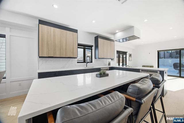 256A 7th Street, Palisades Park, NJ 07650