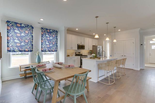 2204 Captiva LN, Chesapeake, VA 23321