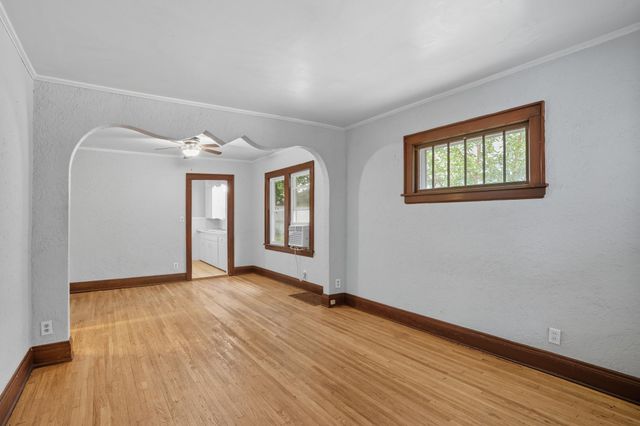 1207 5th Street E, Saint Paul, MN 55106