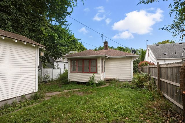 1207 5th Street E, Saint Paul, MN 55106