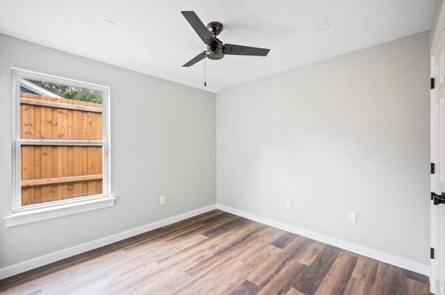 1907 Nomas Street, Dallas, TX 75212