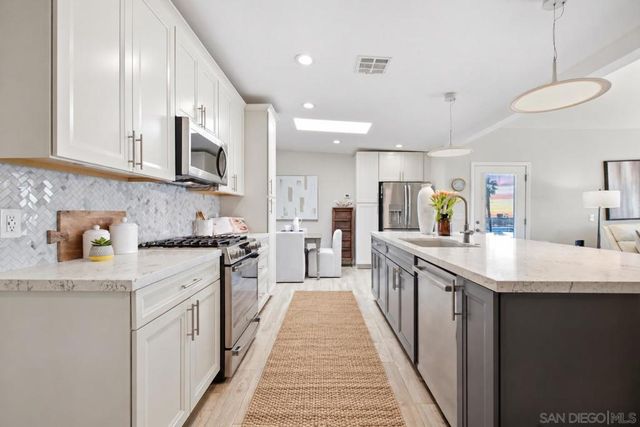1409 Santa Rosa, Oceanside, CA 92058