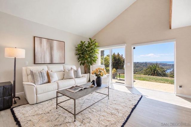 1409 Santa Rosa, Oceanside, CA 92058