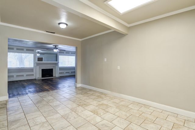 2111 29th Street, Lubbock, TX 79411