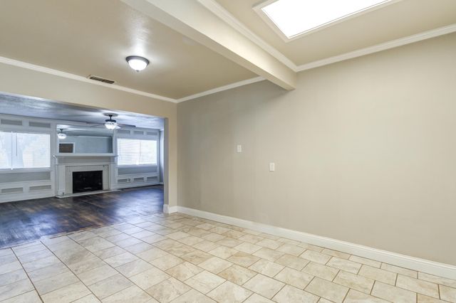 2111 29th Street, Lubbock, TX 79411