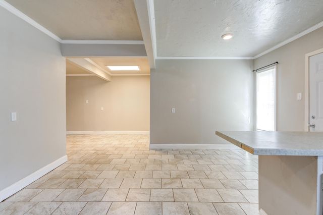 2111 29th Street, Lubbock, TX 79411