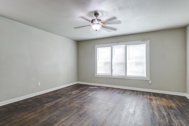 2111 29th Street, Lubbock, TX 79411