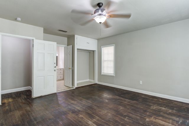 2111 29th Street, Lubbock, TX 79411