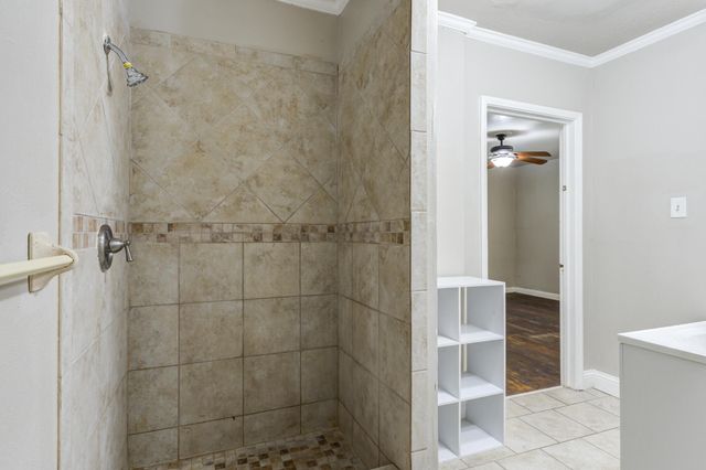 2111 29th Street, Lubbock, TX 79411