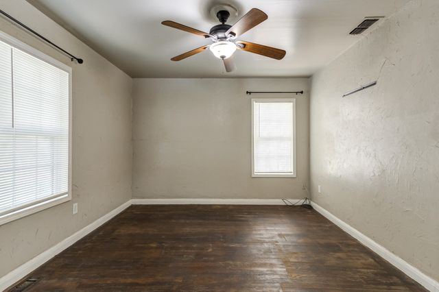 2111 29th Street, Lubbock, TX 79411