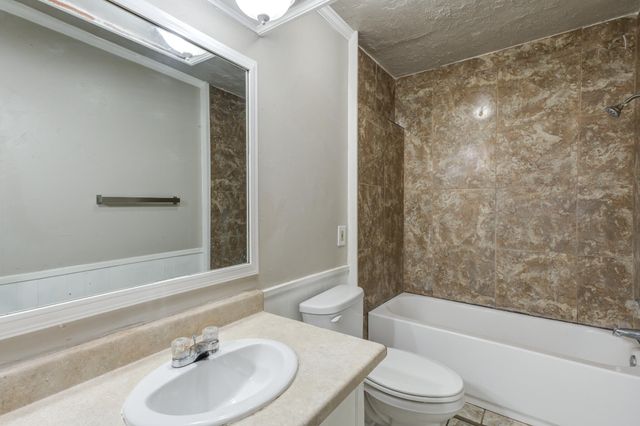 2111 29th Street, Lubbock, TX 79411