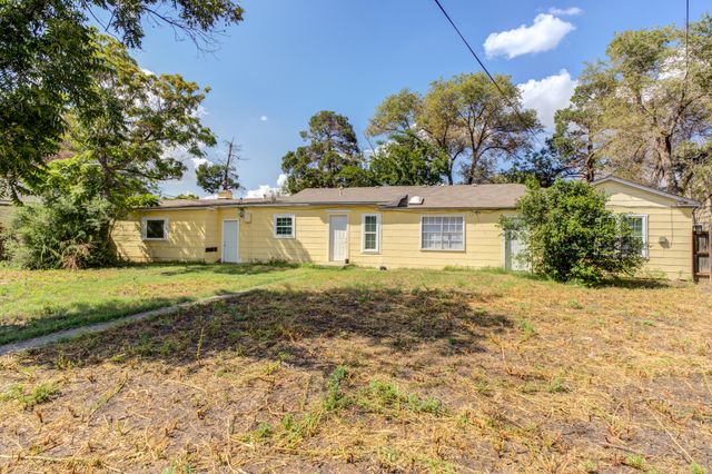 2111 29th Street, Lubbock, TX 79411