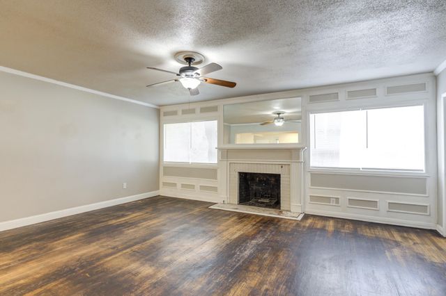 2111 29th Street, Lubbock, TX 79411