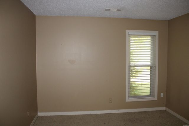 119 Valley Dr, Helena, AR 72342