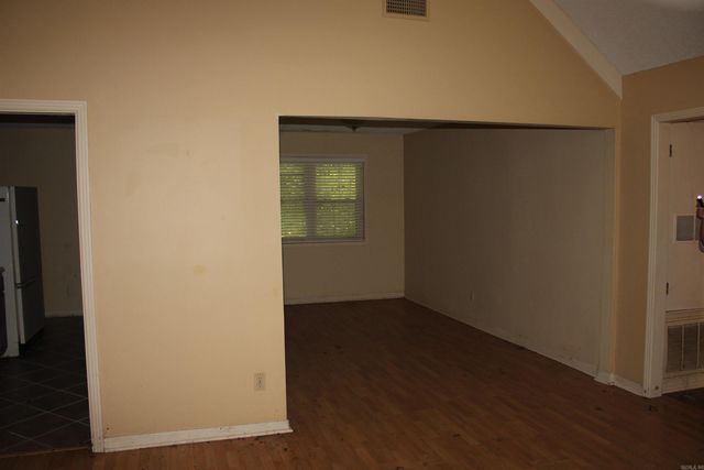 119 Valley Dr, Helena, AR 72342