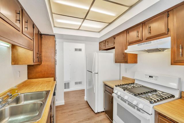 2416 N Main Street F, Salinas, CA 93906