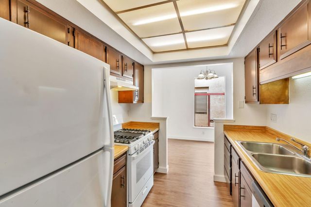 2416 N Main Street F, Salinas, CA 93906