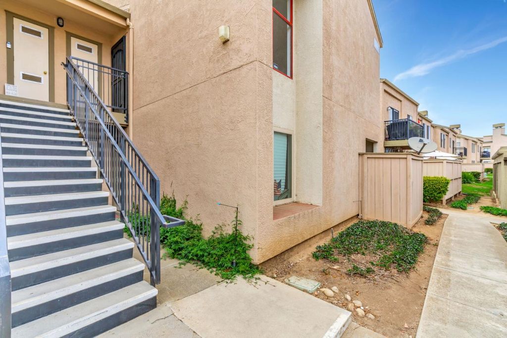 2416 N Main Street F, Salinas, CA 93906