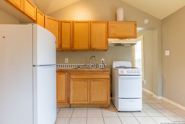 330 gem, San Antonio, TX 78204