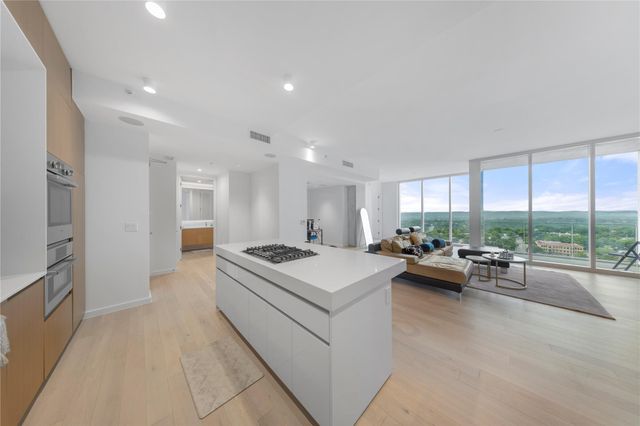 313 W 17th ST 1804, Austin, TX 78701