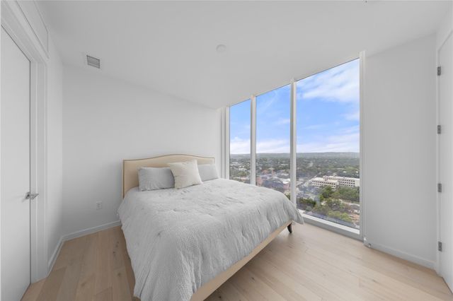 313 W 17th ST 1804, Austin, TX 78701