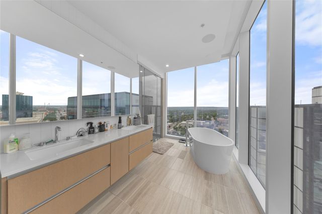 313 W 17th ST 1804, Austin, TX 78701