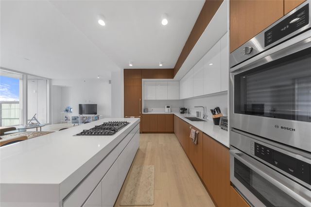 313 W 17th ST 1804, Austin, TX 78701