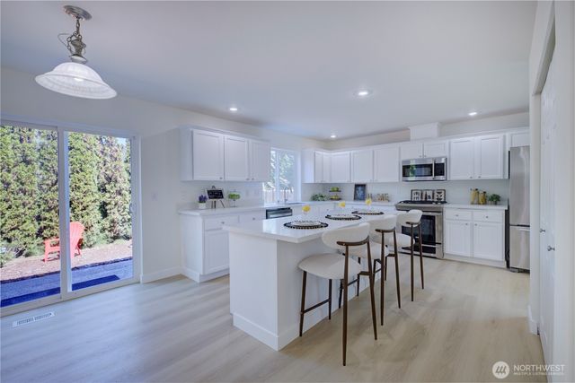 5128 NE 11th Street, Renton, WA 98059