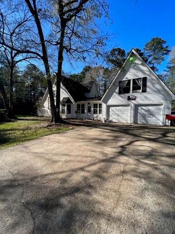 503 Nut Pines Drive, Village Mills, TX 77663