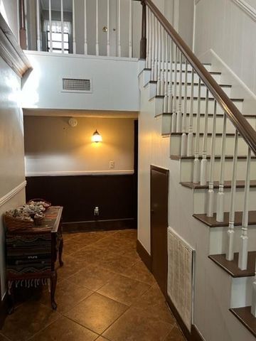 503 Nut Pines Drive, Village Mills, TX 77663