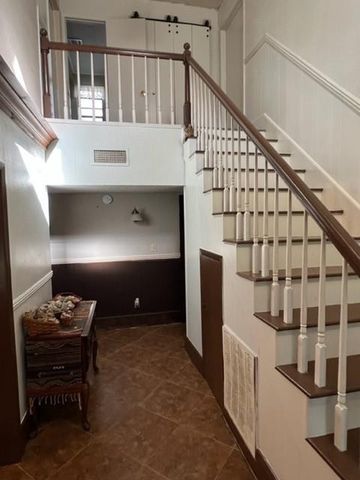 503 Nut Pines Drive, Village Mills, TX 77663