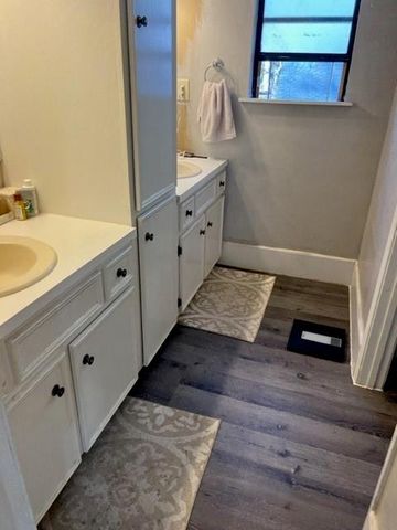 503 Nut Pines Drive, Village Mills, TX 77663