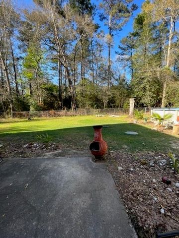 503 Nut Pines Drive, Village Mills, TX 77663