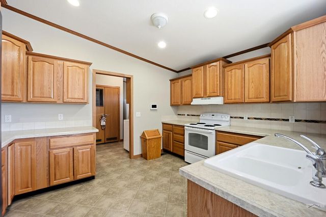1581 Center Ln, Pueblo, CO 81006