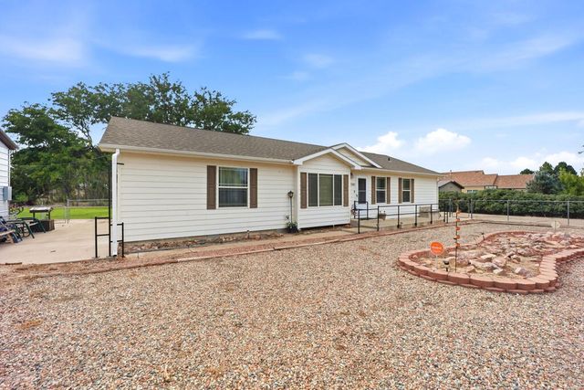 1581 Center Ln, Pueblo, CO 81006