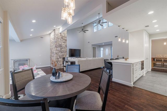 2227 Seven Oaks Drive, Houston, TX 77339