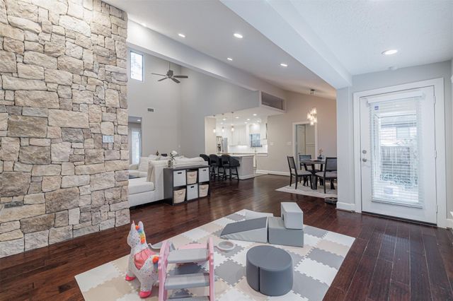 2227 Seven Oaks Drive, Houston, TX 77339