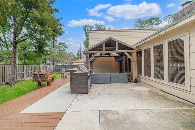 2227 Seven Oaks Drive, Houston, TX 77339