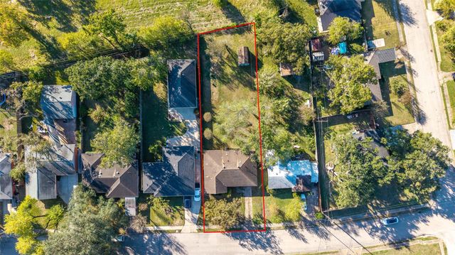 4801 Sanborn Drive, Houston, TX 77092