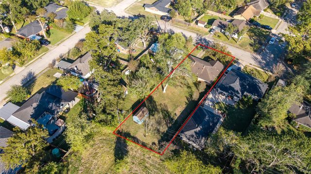 4801 Sanborn Drive, Houston, TX 77092